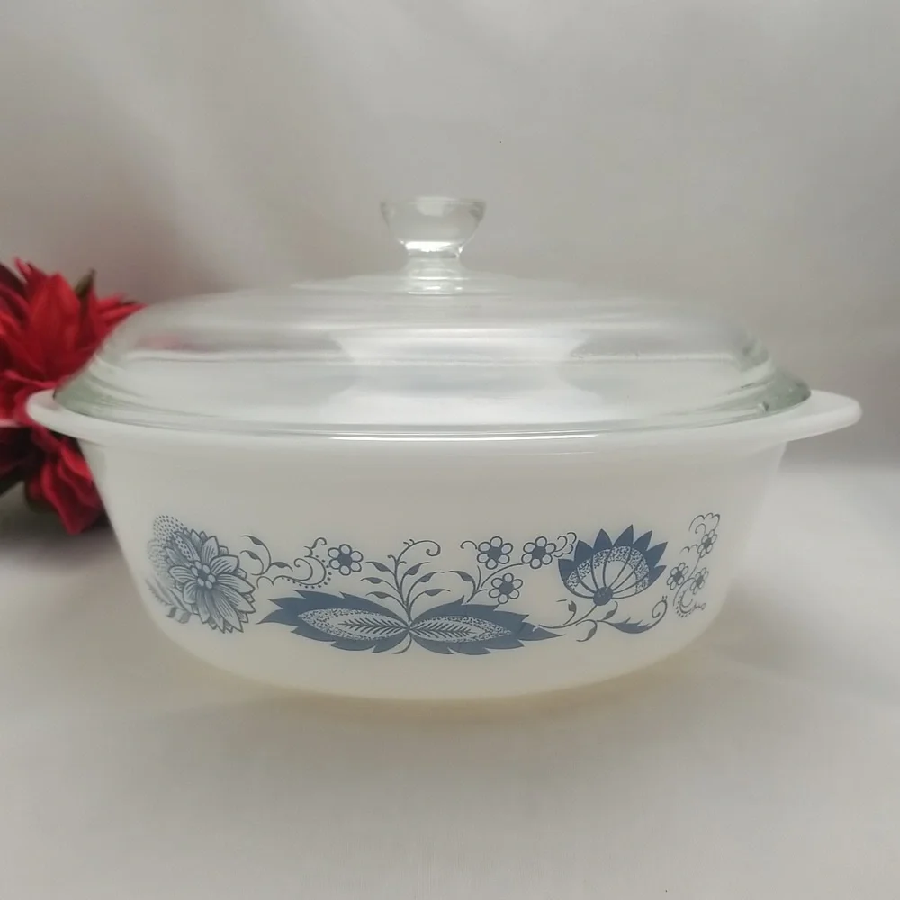 Glasbake Blue Onion Casserole with Lid